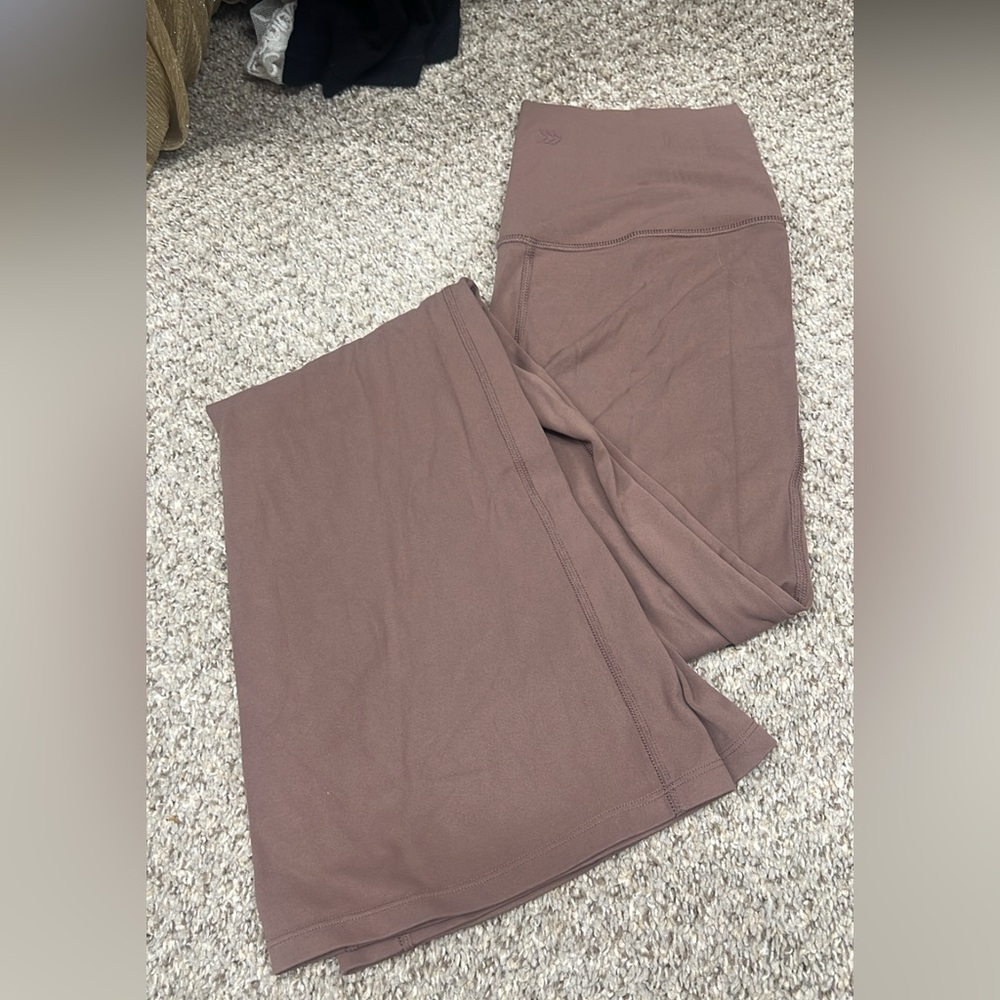 All in motion legging flares